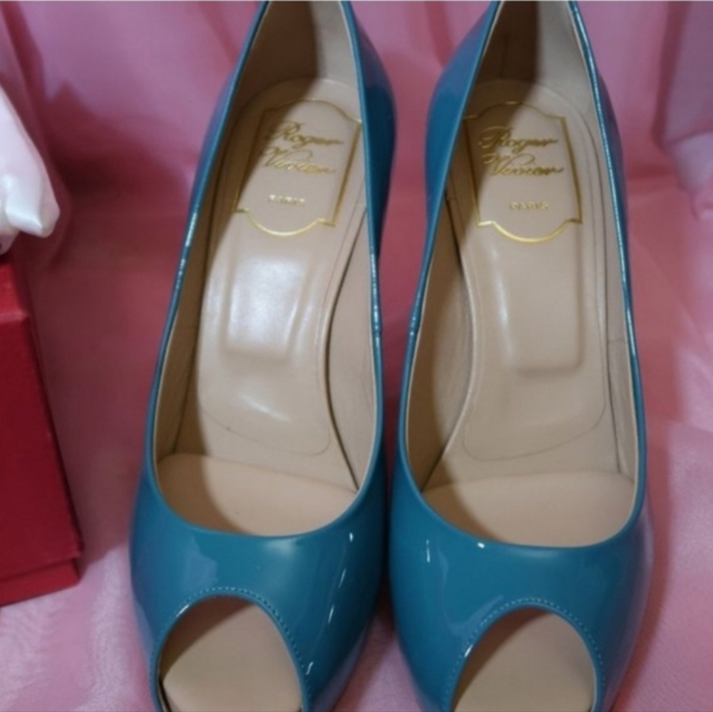 Roger Vivier Peep Toe Blue Heels - Used